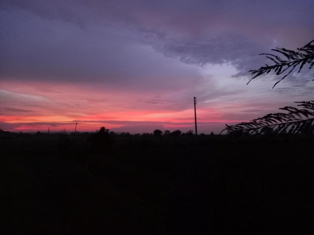Вилла Tranquility Shivpuri  Экстерьер фото